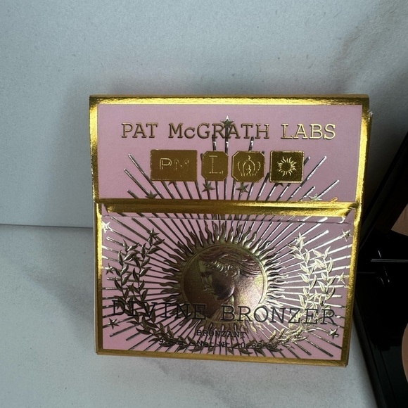 Pat McGrath Lab Divine Bronzer - Desert Glow - Picture 2 of 4